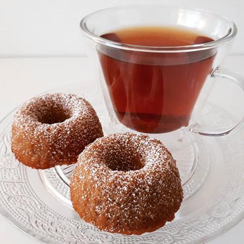 Royal Earl Gray cakes